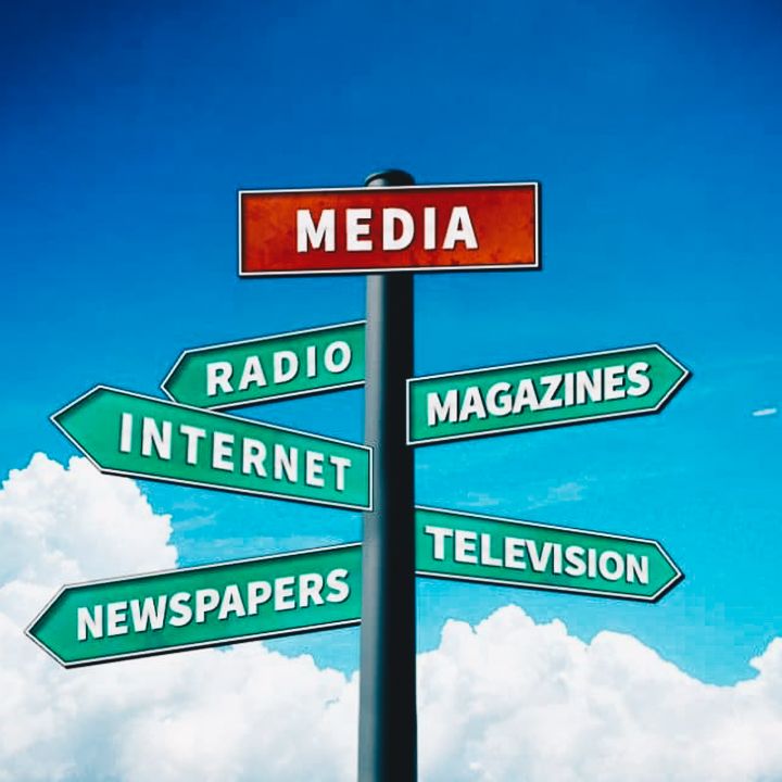 Quel avenir économique pour les médias, à l’international comme au Maroc ? - Avec Ou Sans Parure -
                    Luxe radio