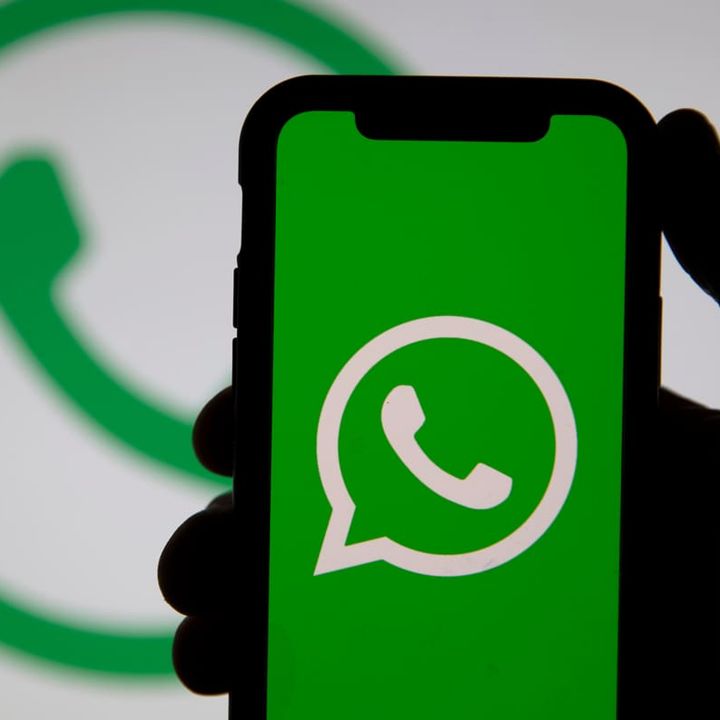 WhatsApp déjoue une attaque de logiciels espions visant des journalistes et des ONG - Sciences & Santé -
                    Luxe radio