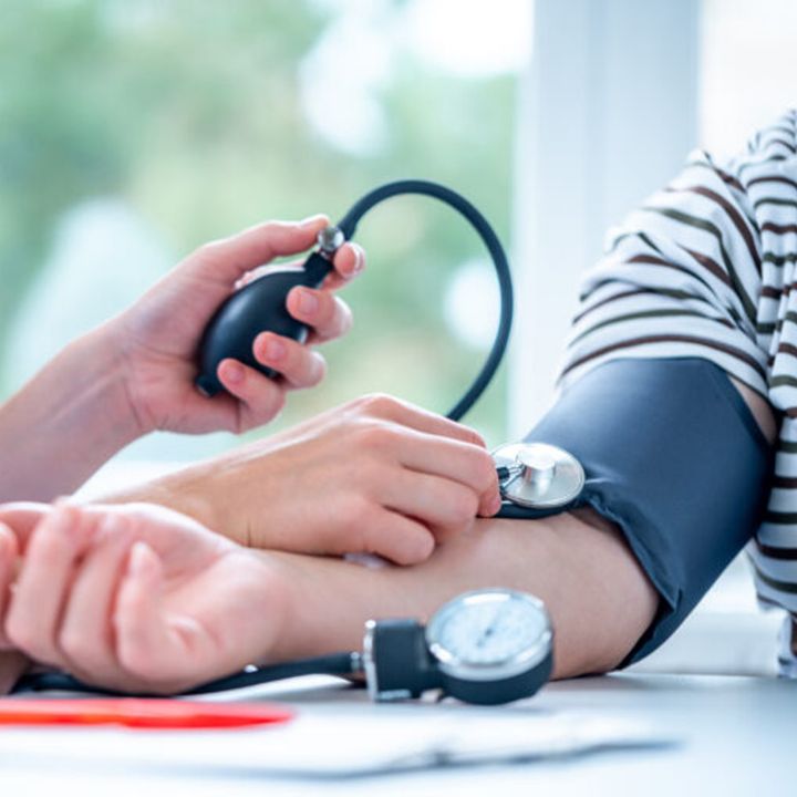 Exclusivité : dans les cliniques les plus fragiles, une stratégie en équipe fait reculer l’hypertension. - Sciences & Santé -
                    Luxe radio