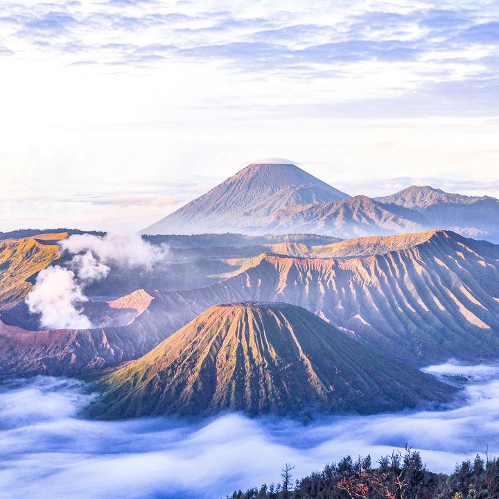 Les volcans mystiques de Java: à la rencontre de Bromo et Semeru - Voyage -
                    Luxe radio