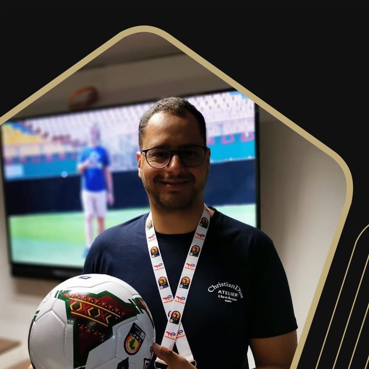 Joueurs binationaux : le Maroc n’est pas un plan B ! Avec Jamal Waalam, rédacteur en chef du service sport de 2M - Le Fil Des Actus -
                    Luxe radio