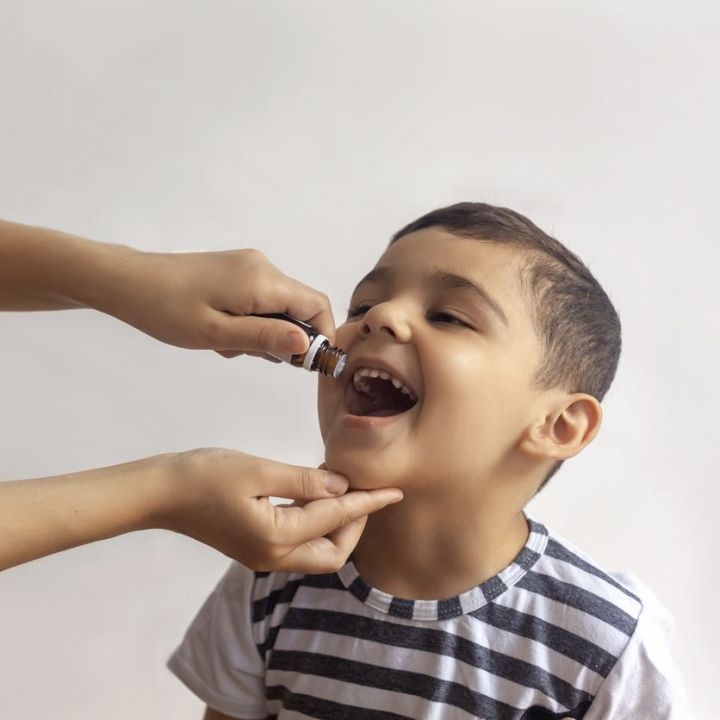 Exclusif: un vaccin oral prometteur contre la paratyphoïde A - Sciences & Santé -
                    Luxe radio
