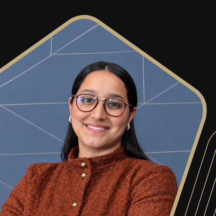 Première femme cheffe du gouvernement : de l’Histoire aux actes. Avec Meryem Belhoussine, docteure en science politique et droit public - Le Fil Des Actus -
                    Luxe radio