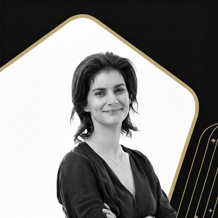 Retour sur le parcours de Yasmine Azizi, fondatrice et directrice artistique d’AYT Studio - Spotlight -
                    Luxe radio