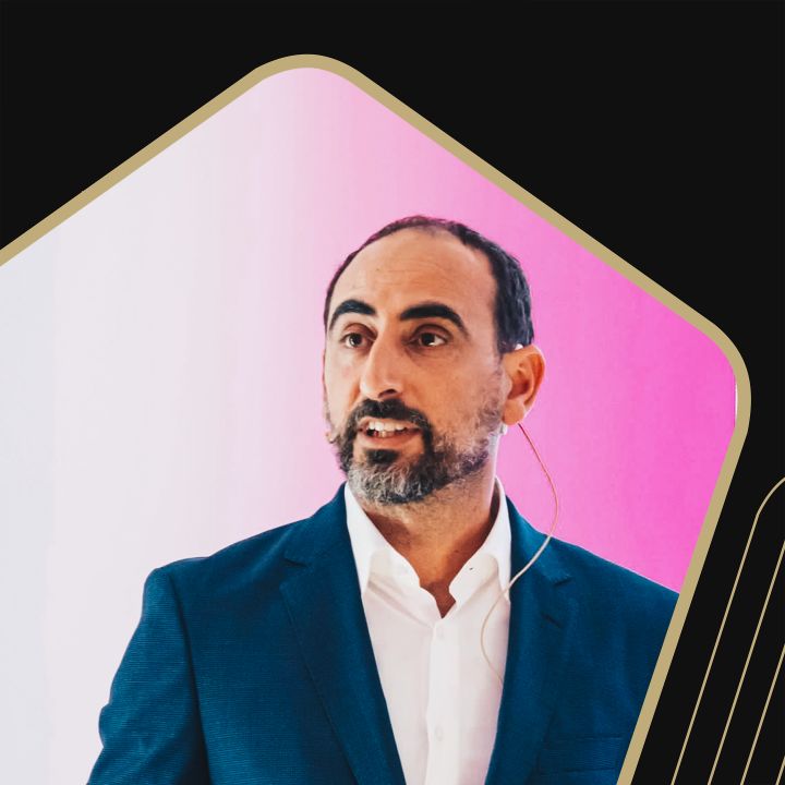 Moulay Ahmed Alami : « C’est essentiellement le privé qui porte la culture à Casablanca. Il reste encore du chemin à faire pour un travail collaboratif avec les élus afin qu’ils portent Jazzablanca avec nous. » - Les Invités des Matins Luxe -
                    Luxe radio