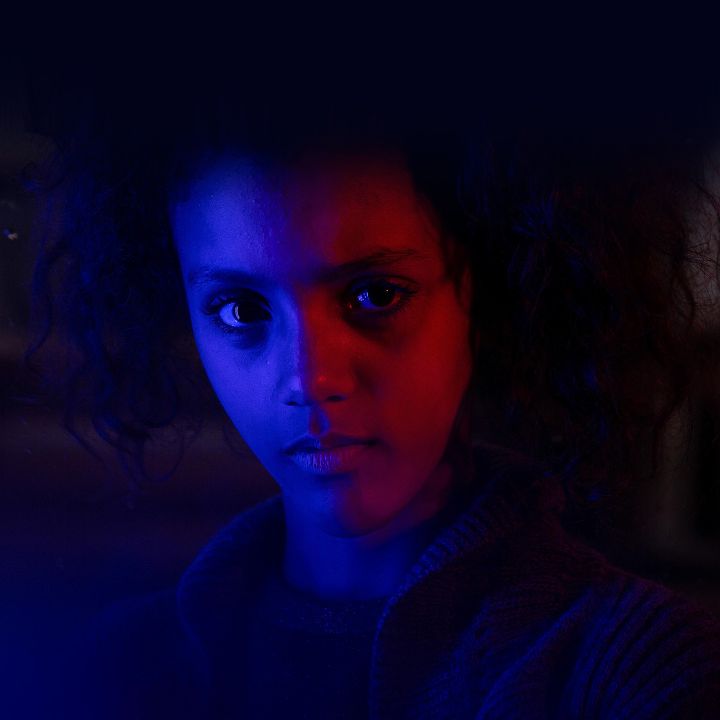 Meriem Othmani, présidente de l'association Insaf - Les Invités de Heure Essentielle -
                    Luxe radio