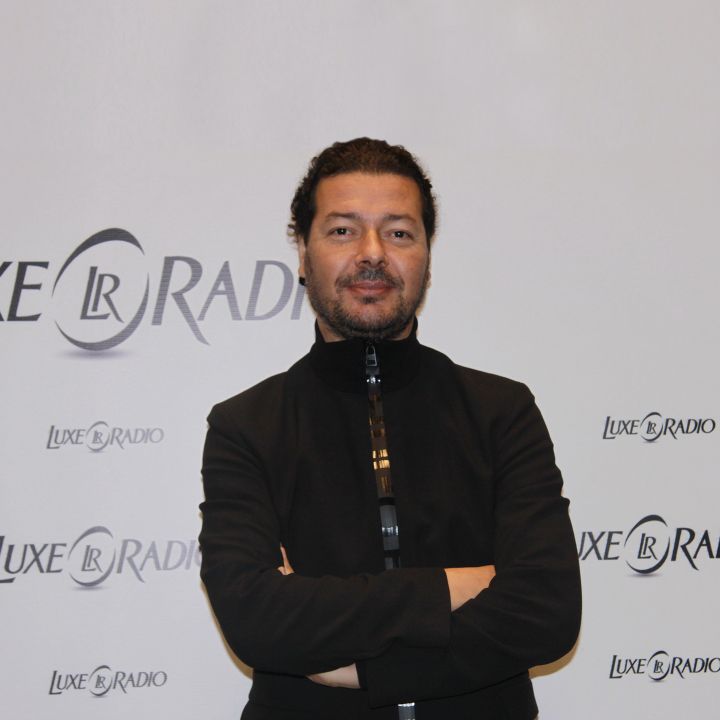 Aziz Sahmaoui, chanteur et multi-instrumentiste de musique Gnawa - Les Invités des Matins Luxe -
                    Luxe radio