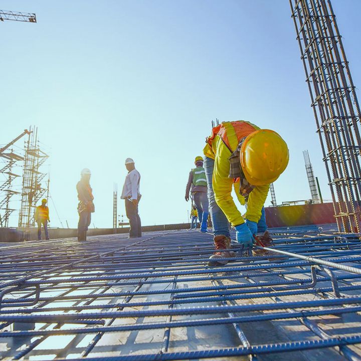 Le secteur du BTP débute l’année sous pression - L’œil Macro -
                    Luxe radio