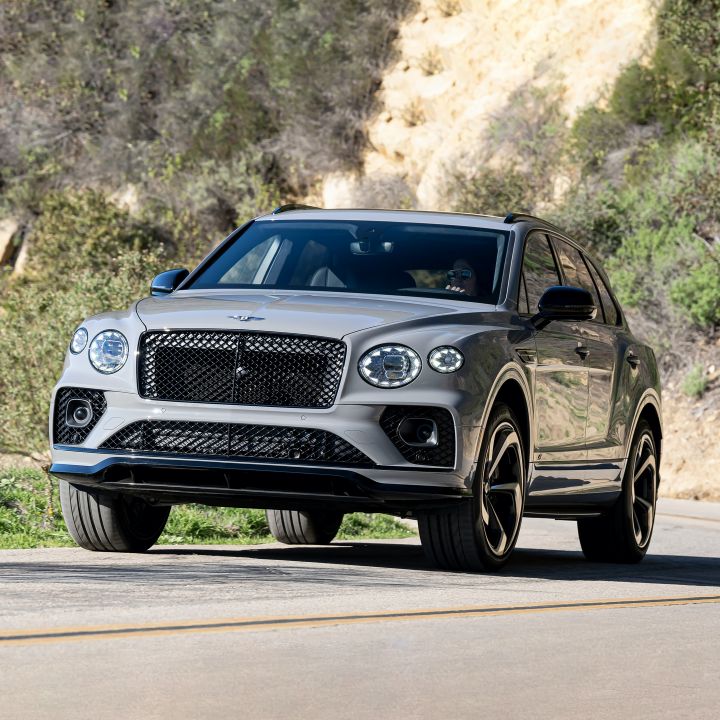 La ligne Bentley se redessine, en puissance et en symbole - Le Journal du Luxe -
                    Luxe radio