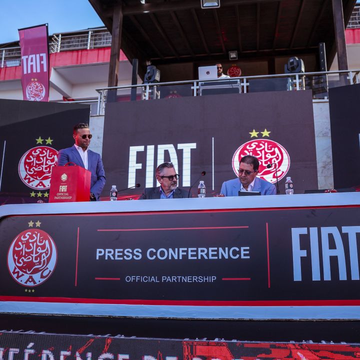 FIAT Maroc et le Wydad Athletic Club officialisent un partenariat - Écho Entreprises -
                    Luxe radio