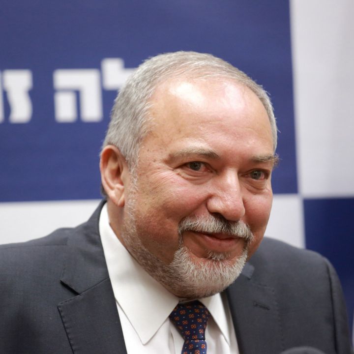 Avigdor Liberman s’en va. Israël, colonisateur, reste - Les Débats -
                    Luxe radio