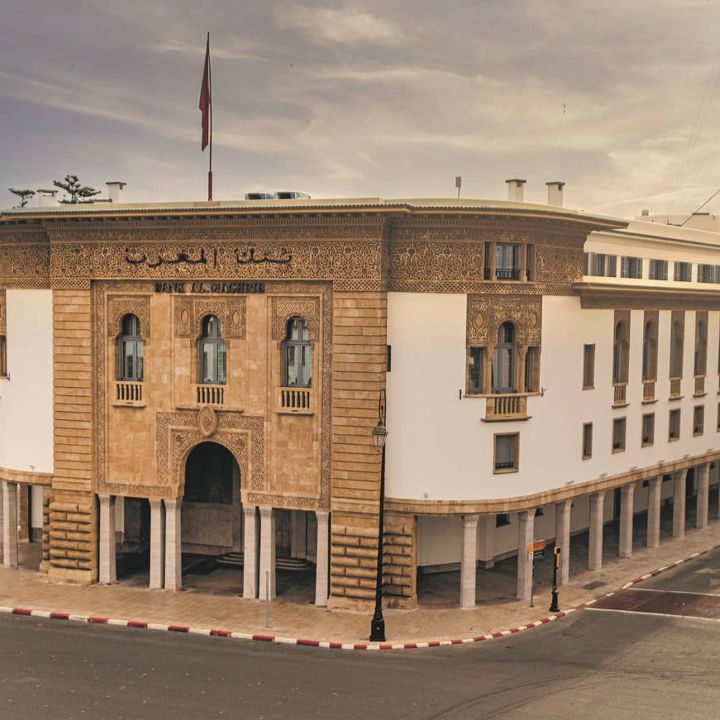 Le crédit bancaire dépasse 1.286 milliards de dirhams - L’œil Macro -
                    Luxe radio