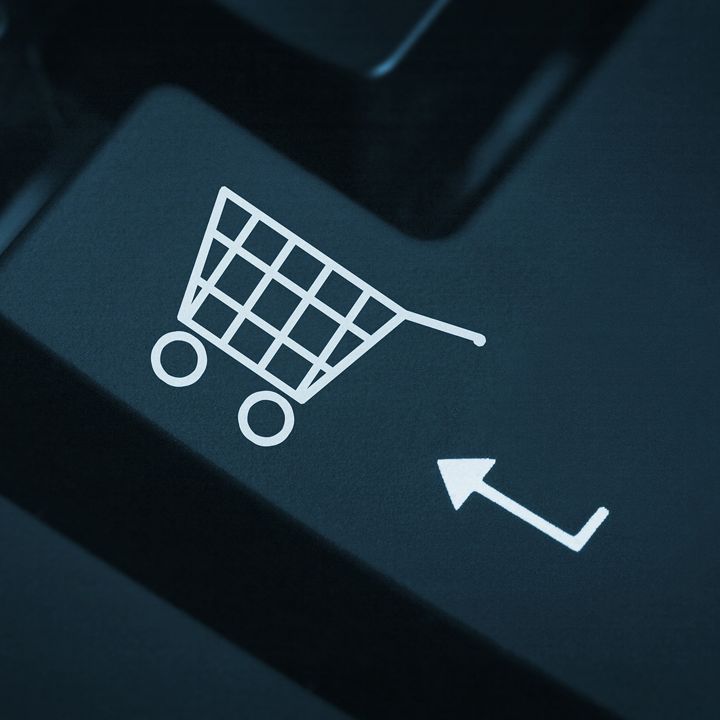 E-commerce : Moulay Hafid Elalamy se trompe-t’il d'adversaire ? - Avec Ou Sans Parure -
                    Luxe radio